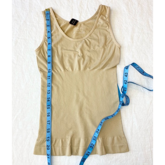 Real Comfort Women's Dana Seamless Control Shaping Camisole - Picture 6 of 6